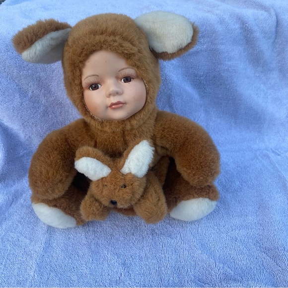 Show Stoppers Kangaroo Baby Porcelain Faced Baby Doll with Plush body 9” - Picture 3 of 7